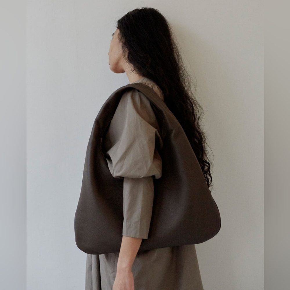 The Row Everyday Shoulder Bag in Umber Brown EUC - Picture 6 of 16